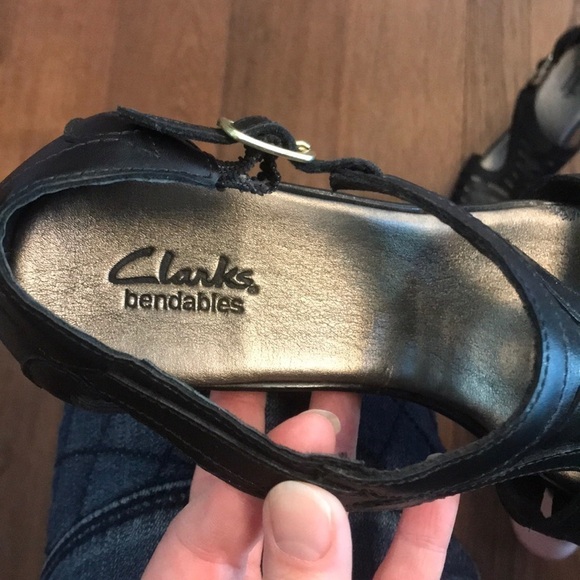 Clark’s Genuine Leather Bendables Wedge EUC - Picture 6 of 7